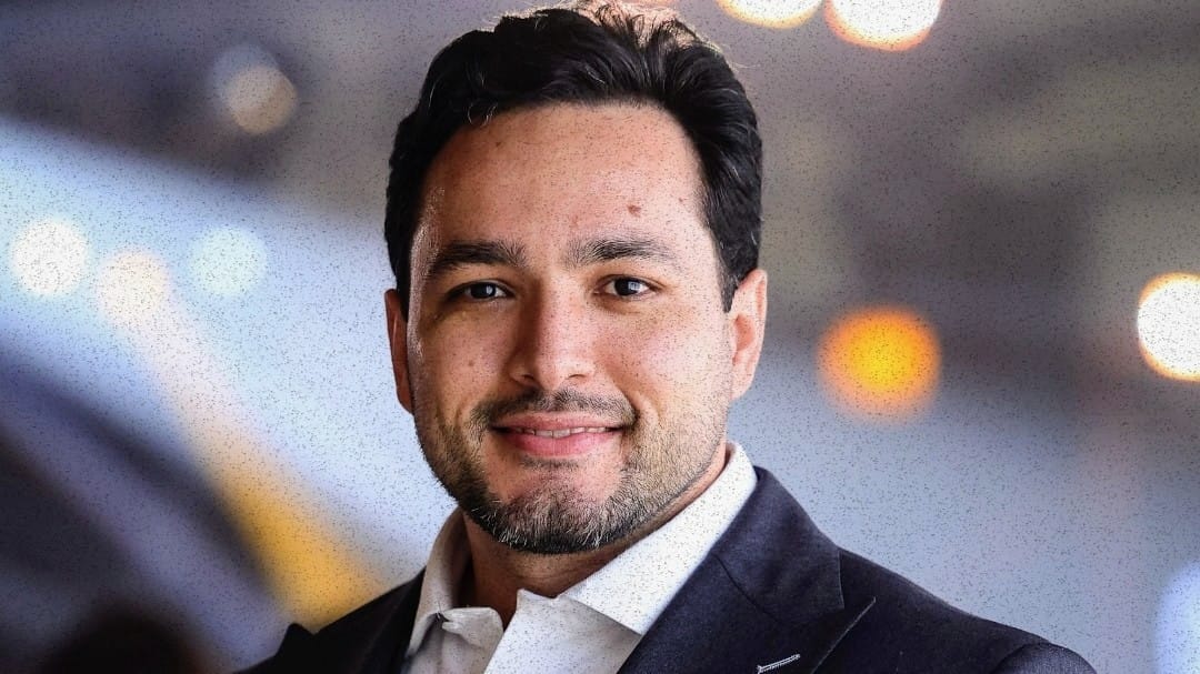 Kayohara Schoenherr recebe reconhecimento internacional e é premiado como Empresário do Ano 2026